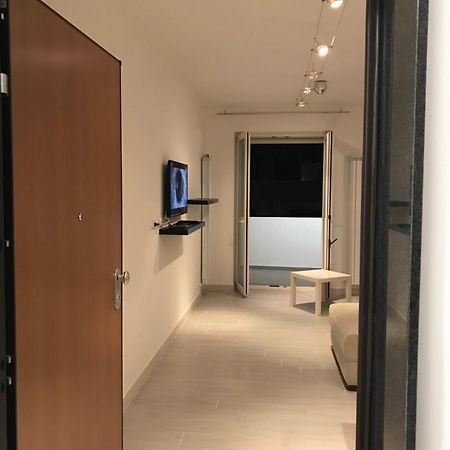 Bari Lory'S Home Luaran gambar