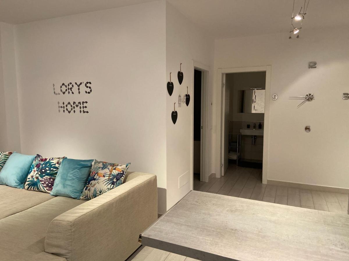 Bari Lory'S Home Luaran gambar